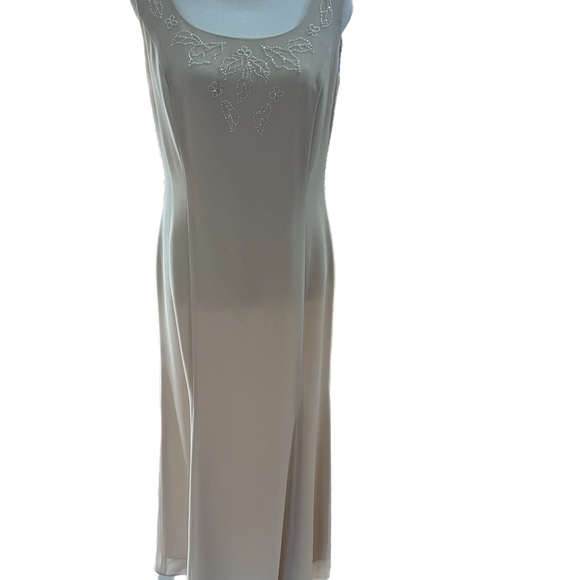 🔥🔥Karen Miller 2 Piece Partial Beaded Gown and Jacket Size 10 Beige - Picture 7 of 8